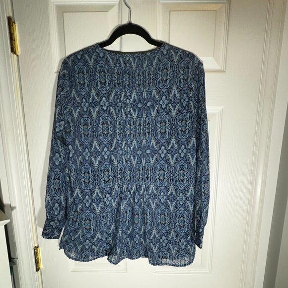 Coldwater Creek Women's Blue Paisley V-Neck Blouse - Size PM - Picture 7 of 10